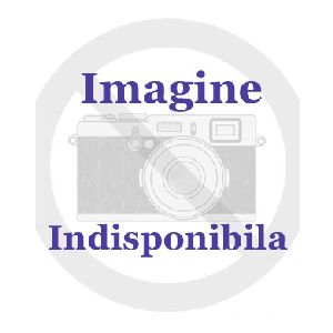 1000 de autocolante cu supereroi Vino al&259;turi de echipa supereroilor &238;ntr-o succesiune de aventuri de zile mari Preg&259;te&537;te-te de ac&539;iune Vei g&259;si &238;n carte 1000 de superautocolante &537;i peste 75 de jocuri &537;i activit&259;&539;i captivante