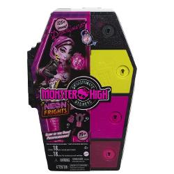 Editia Neon Frights a Skulltimate Secrets este acum disponibila Aceste papusi Monster High va ofera o experienta unica de dezvaluire cu peste 19 surprize care includ moda accesorii si elemente tematice Tehnologia Color Reveal si dezvaluirea pas cu pas adauga o nota de magie si mister in timp ce dulapul in forma de sicriu este perfect pentru povestiri si depozitare Aspectele lor unice stimuleaza imaginatia si va incurajeaza sa creati povesti captivante in lumea Monster High Cu moda in 