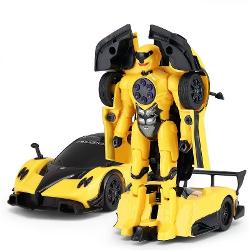 Masinuta Pagani Zonda R Transformable este gata de a iesi din cutie Poate fi masinuta sau robot Efecte luminoase si sunete in timpul miscariiMasinuta are proportiile ideale pentru momente pline de distractie si amuzament avand dimensiunile in centimetri dupa cum urmeaza  13595155cm Masinuta metalica Pagani Zonda R scara 1 la 32 are anvelope de cauciuc si un design detaliat interior-exterior realizat din material metalic turnat cu accesorii realizate din material plastic portiere 