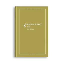 La începutul secolului al XIX-lea Rusia este amenin&539;at&259; de invazia lui Napoleon &537;i via&539;a multor oameni este pe cale de a se schimba pentru totdeauna Printre ace&537;tia Pierre Bezuhov fiul nelegitim al unui aristocrat Andrei Bolkonski care urmeaz&259; cu ambi&539;ie tradi&539;ia unei cariere militare &537;i Nata&537;a Rostova fiica milostiv&259; a unui nobil Povestea se deplaseaz&259; dinspre via&355;a de familie c&259;tre cartierul general al lui 