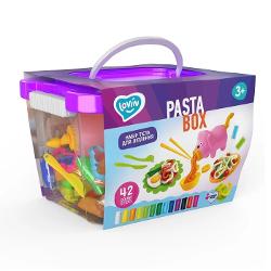 Setul de modelat Pasta Box Lovin cu plastilina si forme din plastic permite copilului sa creeze o varietate de figuri si sa isi dezvolte imaginatia motricitatea fina si abilitatile de comunicare Aluatul este placut la atingere si aromat nu lasa pete pe maini si este fabricat din ingrediente alimentare naturale care sunt sigure pentru sanatatea copiluluiSetul de modelat Pasta Box Lovin cu plastilina si forme din plastic permite copilului sa creeze o varietate de figuri si sa isi 