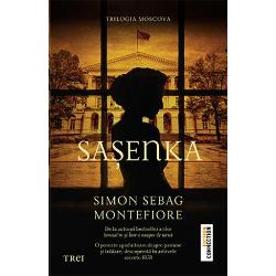 De la autorul bestsellerurilor Ierusalim si Intr o noapte de iarna  O poveste zguduitoare despre pasiune si tradare descoperita in arhivele secrete KGB  Iarna lui 1916  Sankt Petersburg Rusia e in pragul revolutiei In fata Institutului Smolnii pentru Fete din Inalta Societate Sasenka fiica de doar saisprezece ani a baronului Zeitlin este asteptata de catre guvernanta sa dar si de politia secreta a Tarului Frumoasa si apriga Sasenka este captivata de noua ideologie bolsevica si intra in 