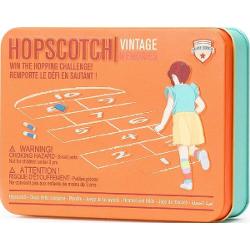 Hopscotch Vintage Memories Deluxe EditionDescopera jocul de sotron ideal pentru miscare si distractie in aer liber Jocul vine ambalat intr-o cutie metalica reutilizabila cu aspect elegantSetul contine• 2 bucati creta• 1 saculet• Instructiuni de jocAVERTISMENT Contraindicat copiilor sub 3 ani Se recomanda supravegherea copilului de catre un adult in timpul jocului Cititi cu atentie eticheta produsului 