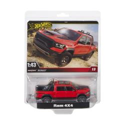 Aceasta colectie de masini premium Hot Wheels&reg prezinta modele la scara 143 care nu ar trebui sa lipseasca din nicio colectie de colectionari adulti si pasionati de masini din intreaga lume Gama include modele cu licenta oficiala pe care colectionarii le plac cu caroserii metalice si anvelope Real Riders&trade pentru un finisaj perfect Fiecare se vinde separat in functie de disponibilitate Culorile si aspectul produsului pot varia Acest pachet contine masinuta Ram 4x4