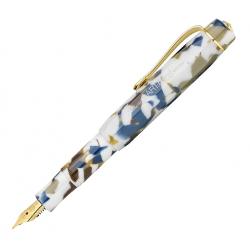 Stilou ART Sport Terrazzo KawecoBogat &icirc;n personalitate &537;i cu mozaicuri armonioase Stiloul Kaweco ART Sport Terrazzo &icirc;nc&acirc;nt&259; prin incrusta&539;iile colorate asem&259;n&259;toare mozaicului tradi&539;ional Terrazzo Pe fundalul de culoare crem jocul vibrant al culorilor instrumentului de scris atrage aten&539;ia Suprafa&539;a lucioas&259; extrem de lustruit&259; a acrilicului de &icirc;nalt&259; calitate transform&259; 