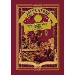 În urma aventurilor din Australia Mary Robert lordul &537;i lady Glenarvan &537;i alte personaje care îi înso&539;esc se îndreapt&259; spre Noua Zeeland&259; dar nava lor naufragiaz&259; iar ei sunt lua&539;i prizonieri de un trib din Pacific Vor reu&537;i oare s&259; scape &537;i s&259; îl g&259;seasc&259; pe c&259;pitanul GrantRedescoper&259; geniul vizionar al lui Jules Verne &537;i capodoperele sale literare într-o 