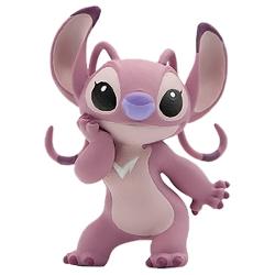 Lilo si Stich este un film de animatie indragit de catre cei mici Lilo este o feti&539;&259; hawaiian&259; care adopt&259; un „c&259;&539;el” ciudat c&259;ruia îi pune numele Stitch Stitch este de fapt o creatur&259; extraterestr&259; sc&259;pat&259; de pe o planet&259; îndep&259;rtat&259; aterizat&259; pe P&259;mânt Prin dragoste credin&539;&259; &537;i „ohana” conceptul hawaiian pentru familie Lilo îl ajut&259; 