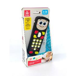 Telecomanda interactiva de la hola este dotata cu 10 canale peste 50 de fraze si melodii pentru imitatie Imita o telecomanda adevarata ajuta la dezvoltarea limbajului dotata cu un ecran cu fata prietenoasa care rade si vorbeste cu lumini intermitente care incurajeaza vorbirea Are 9 rime muzicale efecte sonore pentru animale instrumente si vehicule Conceputa special pentru mainile bebelusilor telecomanda are un design colorat si prietenos cu butoane mari si usor de apasat Functiile 