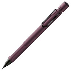 O multitudine de culori atractive design atemporal si ergonomie perfecta Acestea sunt doar cateva dintre motivele pentru care creionul mecanic Lamy safari este unul dintre cele mai populare instrumente de scris din intreaga lumeDetalii creion mecanic Lamy safari scarlet plastic rezistent finisaj shiny  clip metalic  grip ergonomic  rezerva creion mecanic Lamy M41 05mmCuloare 