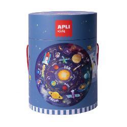 Puzzle circular model al Sistemului SolarInclude 48 de piese de diferite dimensiuniPrezentare într-o cutie cilindric&259; din carton cu mâner de 205 x Ø 150 mmDimensiunea puzzle-ului Ø 50 cmCon&539;ine un afi&351; care arat&259; dimensiunea real&259; a puzzle-ului pentru a facilita asamblarea Odat&259; asamblat copiii vor descoperi sistemul nostru solar uimitor Un puzzle care ajut&259; copiii s&259; se 