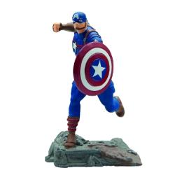 Captain America ete primul caracter din benzile desenate Marvel conceput ca un supersoldat patriot care lupta alaturi de fortele aliate impotriva Puterilor AxeiFigurina este pictata manualDimensiune 11 cm inaltimeVarsta recomandata 3 aniAvertismente Contraindicat copiilor mai mici de 3 ani A se folosi sub directa supraveghere a unei persoane adulte