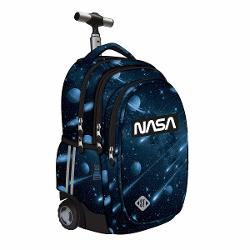 Explorati universul cu trollerul scolar Majewski ST Right TB01 din colectia Planete Proiectat pentru a combina functionalitatea cu stilul acest troller este alegerea ideala pentru elevii care doresc sa transporte cu usurinta toate materialele necesare pentru scoalaFunctionalitate remarcabila Dispune de 4 compartimente spatioase incluzand un compartiment suplimentar pentru laptop si tableta precum si un buzunar interior cu fermoar pentru 