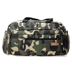 Geanta voiaj prevazuta cu un compartiment principal si un buzunar frontal cu fermoar;Doua buzunare laterale cu fermoar;Doua manere superioare prevazute cu protectie buretata inchisa cu velcro;Bretea de umar ajustabila;Geanta este captusita in totalitate si are un buzunar cu organizer la interior;In partea din spate a gentii exista o bretea speciala pentru a putea fixa geanta pe troler