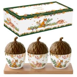 Set cu 3 boluri de por&539;elan cu capac în form&259; de ghind&259; pe platou de bambus – Easy Life colec&539;ia Forest DreamTransform&259; servirea aperitivelor gust&259;rilor sau nucilor într-o experien&539;&259; elegant&259; cu acest set fermec&259;tor din colec&539;ia em data-start282 