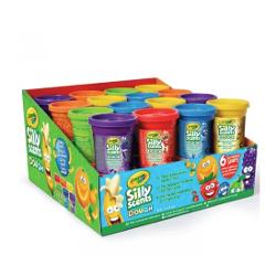 Crayola Silly Scents Dough aduce culoare si parfum in fiecare moment de joaca Fiecare borcanas contine 113 g de plastilina in culori intense si cu arome distractive inspirate din fructe Ideal pentru copii de peste 2 ani produsul incurajeaza creativitatea si dezvoltarea simturilor prin combinarea jocului tactil cu mirosuri amuzante si captivante Fiecare borcanas este ilustrat cu un personaj haios transformand joaca intr-o experienta vesela si educativa