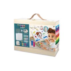 Pune-&539;i &537;or&539;ul &537;i înva&539;&259; tehnicile picturii acrilice cu aceast&259; cutie de art&259; din lemn care se transform&259; într-un &537;evalet Cutia are dou&259; crest&259;turi astfel încât s&259; po&539;i alege unghiul &537;evaletului &536;evaletul poate fi a&537;ezat vertical sau orizontal Fixeaz&259; foaia de hârtie sau pânza sub&539;ire cu cele dou&259; cleme furnizate Datorit&259; ghidului inclus vei putea 