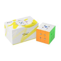 GAN 356 i Carry E este un Smart Cube care se poate conecta la aplicatia Cube Station permitand competitia online cu speedcuberi din intreaga lume Cuburile inteligente reprezinta viitorul speedcubing-ului oferind o platforma interactiva globala si functii avansate de invatare si antrenament Cu designul inovator al GAN modelul i Carry combina performanta de top cu tehnologia moderna fiind unul dintre cele mai bune cuburi inteligente si totodata unul dintre cele mai apreciate speedcube-uri 