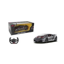 Copilul dumneavoastra se poate juca in voie cu masina cu telecomanda LAMBORGHINI SESTO ELEMENTO scara 1 la 14 oferita de brandul international Rastar Nicio cursa nu este imposibil de castigat cu acesta masinuta replica oficiala cu licenta a modelului original construita cu mare atentie la detalii Masinuta are proportiile ideale pentru momente pline de distractie si amuzamentMasinuta functioneaza pe frecventa de 24GAlimentarea se face astfel  pentru masinuta sunt necesare 5 baterii tip 