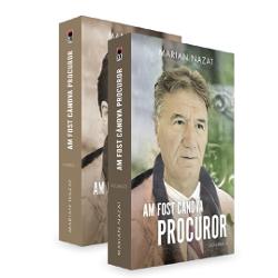 „Pip&259;i ultima fil&259; din manuscrisul c&259;r&539;ii Am fost cândva procuror O corectez cu grij&259; dar &537;i cu un soi de triste&539;e Îmi este tare greu s&259; m&259; despart de ea dup&259; un an &537;i jum&259;tate în care zi de zi ne-am înso&539;it ca doi îndr&259;gosti&539;i inseparabili unul de altulF&259;r&259; s&259; m&259; gândesc prea mult mi s-a n&259;z&259;rit s&259;-mi a&537;ez pe hârtie 