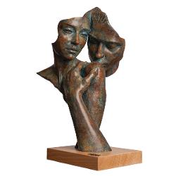 Descoper&259; expresia pur&259; a emo&539;iei prin statueta „Afec&539;iune” o crea&539;ie de excep&539;ie semnat&259; de brandul spaniol Anglada Realizat&259; cu m&259;iestrie &537;i sensibilitate artistic&259; aceast&259; pies&259; red&259; cu delicate&539;e leg&259;tura profund&259; dintre dou&259; fiin&539;e 