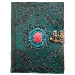 Jurnal Vintage dimensiune 20 x 15 cm coperti din piele naturala cu piatra naturala inserata in coperta hartie lucrata manual din bumbac inchizatoare metalica tip ancora