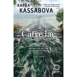 Prix du meilleur livre étranger 2021 „Kassabova pretinde c&259; ne poart&259; C&259;tre lac dar p&259;trunde mult mult mai adânc în psihicul seismic al Balcanilor“ - The Times Ohrid &537;i Prespa dou&259; lacuri str&259;vechi unite de râuri subterane dou&259; lacuri care par s&259; p&259;streze atât semnele trecutului tulbure al regiunii 