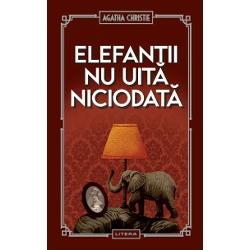 Prietena lui Hercule Poirot scriitoarea Ariadne Oliver prime&537;te o solicitare ciudat&259; din partea unei necunoscute s&259; îi spun&259; adev&259;rul despre moartea so&539;ilor Ravenscroft – el a ucis-o pe ea sau ea l-a ucis pe el apoi s-a sinucis Dar cine ar mai putea &537;ti dup&259; cincisprezece ani ce s-a întâmplat de fapt cu cei doi so&539;i &537;i cu sora lui lady Ravenscroft moart&259; &537;i ea tot atunci într-un accident Cu 