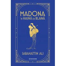 Madona in haina de blana &ndash; Ali Sabahattin&hellip; dintre toti oamenii pe care i-am intalnit intamplator in viata nu exista nimeni care sa fi lasat o impresie mai puternica Au trecut luni de zile dar Raif Efendi continua sa bantuie gandurile meleStand aici singur pot vedea chipul lui sincer privirea indreptata spre departare dar pregatit totusi sa intampine cu un zambet pe 