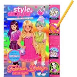 Carte cu coperta cartonata cu un efect vizual deosebitInclude Cristalemodelesabloanestickere pagini de colorat si sfaturi despre moda