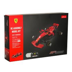 Kitul de Asamblare RC FERRARI SF1000 de la Rastar este o jucarie spectaculoasa ideala pentru copiii care iubesc sa construiasca si sa se joace cu masinute controlate prin telecomanda Acest set DIY include 65 de piese din plastic care permit asamblarea unei replici detaliate a masinii FERRARI SF1000 la scara 116 Dupa ce este asamblata masinuta devine complet functionala si poate fi controlata printr-o telecomanda moderna cu frecventa de 24 GHz ce ofera un control precis si stabil fara 