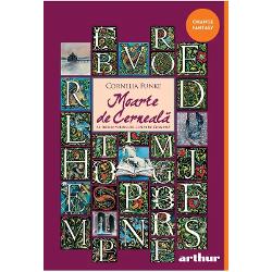 Al treilea volum din seria Lumea de cernealaPovestea lui Fenoglio este pe cale sa fie rescrisa Ombra se confrunta cu noi pericole in timp ce furia printului Cap-de-vipera se dezlantuie Sunt facute noi aliante au loc rasturnari de situatie iar Mo e nevoit sa puna capat nemuririi printului inainte de sfarsitul iernii altfel viata lui si a lui Meggie e in mare primejdiep data-start421 