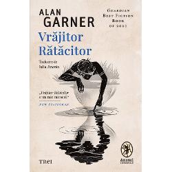 GUARDIAN BEST FICTION BOOK OF 2021&bdquo;Vrajitor Ratacitor e un mic miracol&ldquo; - New StatesmanMicul Joseph Coppock un baiat stapanit de curiozitate incearca sa inteleaga firea lucrurilor El traieste singur intr-o casa veche si-si petrece timpul citind benzi desenate colectionand oua de pasari si jucandu-se cu bile de sticla Intr-o zi un vanzator de haine vechi apare 