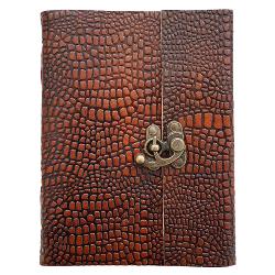 Jurnal Vintage dimensiune 20 x 15 cm coperti din piele naturala cusute manual hartie lucrata manual din bumbac Inchizatoare metalica tip ancora