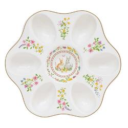 Completeaz&259; mesele festive cu acest platou din por&539;elan pentru 6 ou&259; din colec&539;ia&nbsp;Happy Easter&nbsp;de la&nbsp;Easy Life Decorul vesel &537;i prim&259;v&259;ratic prezint&259; iepura&537;i juc&259;u&537;i pe fundal alb &icirc;nconjura&539;i de 