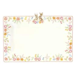 Serve&537;te preparatele cu stil folosind acest platou elegant din por&539;elan din colec&539;ia&nbsp;Tres Jolie&nbsp;de la&nbsp;Easy Life Cu un design delicat &537;i prim&259;v&259;ratic platoul are un fundal alb decorat cu un iepura&537; simpatic &537;i flori multicolore 