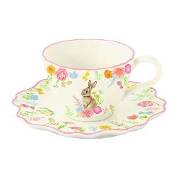 Savureaz&259; b&259;utura preferat&259; &icirc;ntr-un mod elegant cu aceast&259; cea&537;c&259; cu farfurioar&259; din por&539;elan din colec&539;ia&nbsp;Tres Jolie&nbsp;de la&nbsp;Easy Life Cea&537;ca impresioneaz&259; prin designul s&259;u delicat av&acirc;nd un 