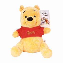 Plus Disney Winnie the Pooh 25 cm este o jucarie moale si prietenoasa inspirata de celebrul personaj din indragita poveste Winnie the Pooh Realizat din materiale fine si placute la atingere acest plus are o textura catifelata si un design atent finisat cu detalii brodate si culori vii Personajul poarta binecunoscuta bluza rosie cu inscriptia Pooh ceea ce il face usor de recunoscut si adorat de cei mici Cu o inaltime de 25 cm este perfect pentru imbratisari joaca zilnica sau pentru a 