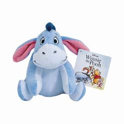 Plus Disney Eeyore 17 cm este o jucarie moale si delicata inspirata de indragitul personajului din universul Winnie the Pooh Realizat din materiale fine si placute la atingere acest plus are o textura catifelata si un design atent realizat cu detalii brodate si expresie prietenoasa Culorile pastelate si urechile lungi cu interior roz redau fidel aspectul simpatic al personajului Eeyore Cu o inaltime de 17 cm este usor de tinut in brate si perfect pentru joaca zilnica calatorii sau pentru 