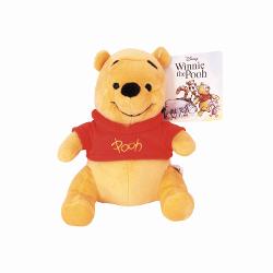 Plus Disney Winnie the Pooh 17 cm este o jucarie moale si adorabila inspirata de celebrul personaj din universul Winnie the Pooh Realizat din materiale fine si placute la atingere acest plus are o textura catifelata si un design atent finisat cu detalii brodate si culori vii Personajul poarta binecunoscuta bluza rosie cu inscriptia Pooh ceea ce il face usor de recunoscut si indragit de cei mici Cu o inaltime de 17 cm este ideal pentru imbratisari joaca zilnica sau pentru a fi luat in 