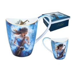 Can&259; elegant&259; din por&539;elan fin cu o capacitate de 350 ml parte din colec&539;ia &bdquo;Muzica sufletului feminin&rdquo; semnat&259; de Laura Lozano Designul expresiv ilustreaz&259; o t&acirc;n&259;r&259; care c&acirc;nt&259; la saxofon &icirc;mbr&259;cat&259; &icirc;ntr-o rochie albastr&259; pe un fundal intens &icirc;n nuan&539;e de albastru electric ce accentueaz&259; dinamismul &537;i energia compozi&539;ieip 