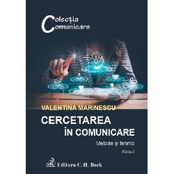 Despre lucrareLucrarea ofer&259; o introducere clar&259; &351;i sistematic&259; &icirc;n principalele metode utilizate pentru analiza fenomenelor de comunicare &icirc;n plan social Volumul prezint&259; etapele esen&355;iale ale unui demers de cercetare de la definirea proiectului de cercetare p&acirc;n&259; la utilizarea principalelor metode cantitative &351;i calitative Sunt analizate at&acirc;t metode clasice de cercetare din &351;tiin&355;ele sociale 