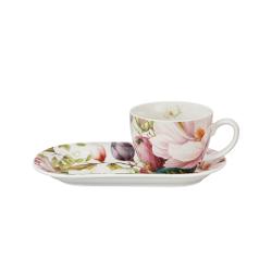 Setul pentru mic dejun &ndash; can&259; jumbo &537;i farfurioar&259; lung&259; MAGNOLIAS din colec&539;ia Flower Classic este realizat din por&539;elan New Bone China caracterizat printr-o culoare alb-crem natural&259; cu o str&259;lucire delicat&259; &537;i o rezisten&539;&259; &537;i durabilitate excep&539;ionale men&539;in&acirc;nd &icirc;n acela&537;i timp lejeritatea &537;i fine&539;eaLinia este 