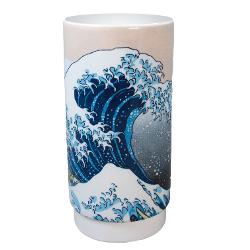 Adu arta japonez&259; pe biroul t&259;u cu suportul pentru instrumente de scris&nbsp;reprezent&acirc;nd Marele Val de l&acirc;ng&259; Kanagawa de Katsushika Hokusai Aceast&259; gravur&259; emblematic&259; pe lemn de la &icirc;nceputul secolului al XIX-lea prezint&259; un val masiv care se sparge peste b&259;rci Hokusai combin&259; cu m&259;iestrie mi&537;carea 