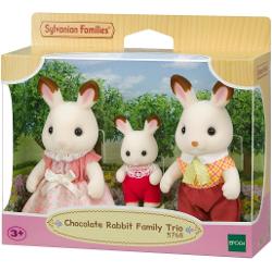 Setul contine 3 figurine Frasier tat&259;l iepura&537; Teri mama iepura&537; Coco b&259;ie&539;elul iepura&537;Frasier este mereu &icirc;nc&acirc;ntat s&259; organizeze evenimente &537;i petreceri distractive &icirc;n satul Sylvanian Prietenii s&259;i din sat &icirc;l iubesc pentru c&259; face mereu petreceri minunate &Icirc;n zilele libere &icirc;i place s&259; coac&259; p&acirc;ine pentru familia saTeri are mereu grij&259; de familia ei &537;i 