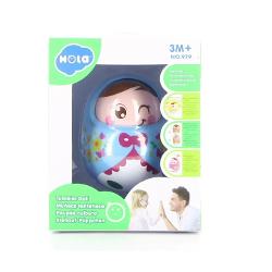 Papusile bebe Hopa Mitica sunt deosebiteEle sunt capabile sa iti miste capul in sus si in jos astfel configuratia fetei li se va modifica;In timp ce se misca si se balanseaza ele emit si sunete melodioase pe tonuri foarte placute Sunt si foarte usor de tinut in mana iar cand le pui jos ele vor incepe sa se balanseze haios