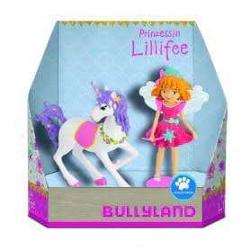 Set de figurine cu indragitele personaje din cartile pentru copii cu Printesa Lillifee un cadou ideal pentru micii cititoriDimensiuni personaj Printesa Lillifee 9 cmDimensiuni Unicornul Rosalie 7 cmDimensiune cutie 145 x 6 x 14 cmFigurinele sunt pictate manual si sunt realizate din material plastic care nu contine PVC&nbsp;