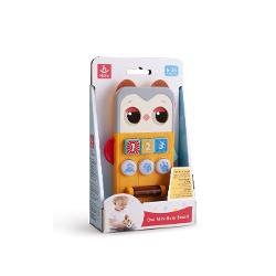 Jucarie educativa interactiva tip mini tablita de joaca Bufnita conceputa pentru a stimula dezvoltarea cognitiva si senzoriala a copiilor mici Produsul are un design atractiv in forma de bufnita cu culori vii si elemente tactile care capteaza atentia si incurajeaza explorarea Panoul frontal include butoane numerotate simboluri si imagini care declanseaza sunete si melodii contribuind la invatarea numerelor formelor si asociatiilor vizuale In partea inferioara este integrat un element 