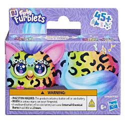 Jucarie interactiva din gama Furby Furblets conceputa pentru distractie muzicala si interactiune dinamica Produsul are un design compact si colorat cu blanita moale si detalii expresive fiind usor de transport si utiliza oriunde Jucaria este echipata cu peste 45 de sunete si efecte muzicale oferind o experienta variata prin activarea diferitelor functii Interactioneaza prin atingere si manipulare raspunzand cu sunete amuzante si melodii stimuland imaginatia si curiozitatea copiilor 