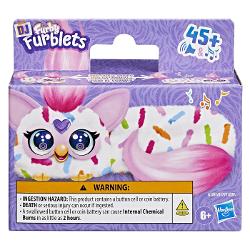 Jucarie interactiva din gama Furby Furblets BERRY conceputa pentru distractie muzicala si interactiune dinamica Produsul are un design compact si colorat cu blanita moale si detalii expresive fiind usor de transport si utiliza oriunde Jucaria este echipata cu peste 45 de sunete si efecte muzicale oferind o experienta variata prin activarea diferitelor functii Interactioneaza prin atingere si manipulare raspunzand cu sunete amuzante si melodii stimuland imaginatia si curiozitatea 