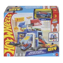 Unitatile de oras Hot Wheels le permit copiilor sa creeze propriul peisaj urban plin de cascadorii si aventuri cool Fiecare set contribuie la tematica de inamic Hot Wheels City incorporand elemente care sugereaza ca o creatura sta la panda in apropiere asteptand sa se napusteasca Toate se conecteaza la alte seturi Hot Wheels prin mai multe puncte de conexiune si fiecare include un vehicul Hot Wheels pentru joc de impins direct din cutie Cu locuri familiare precum un atelier de reparatii un 